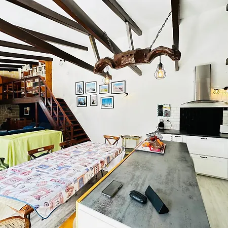 Maison Avec Jardin Et Terrasse, Proche - Fr-1-709-98 Ferienhaus